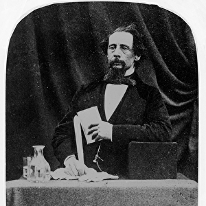 Charles Dickens (b / w photo)