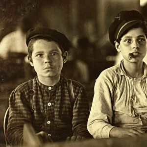 Cigar-makers, Tampa, Florida, 1909 (b / w photo)