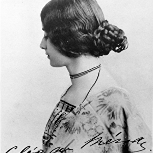 Cleo de Merode, c. 1890s (b / w photo)