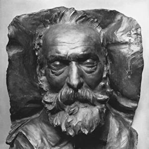 Death mask of Victor Hugo, 1885 (bronze) (b / w photo)