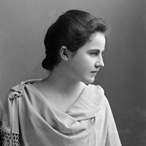 Edith Bolling, c. 1890 (b / w photo)