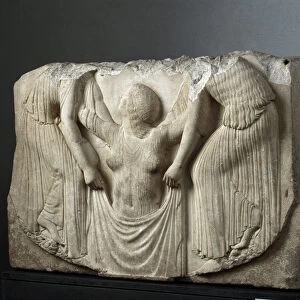 Greek Art: "the birth of Venus coming out of the waves supported by