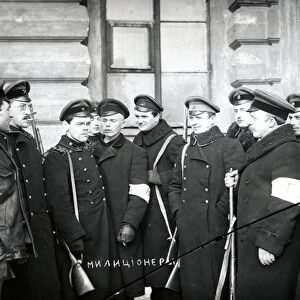 A group of students acting as militiamen, St Petersburg, 1917 (b / w photo)