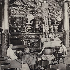 Japan in 1920s: Omori, Ikegami Temple (Buddist) (b / w photo)