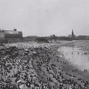 The Long Sands, Tynemouth (b / w photo)