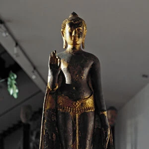 Lopburi style: abhyamudra buddha (sculpture, 12th-14th century)