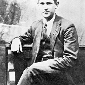 Michael Collins (1890-1922) as a young man (b / w photo)