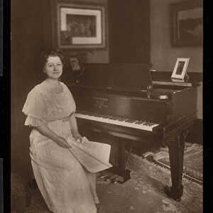 Miss Murray Louise Todd, 1915-6 (silver gelatin print)