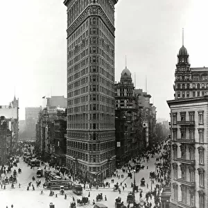 New York City. Flatiron Building, C. 1910 (b/w photo)