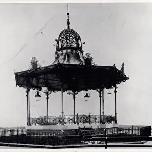 Ornamental bandstand in East End Park, Leeds (b / w photo)