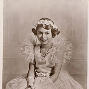 Queen Elizabeth II as a young girl (b / w photo)