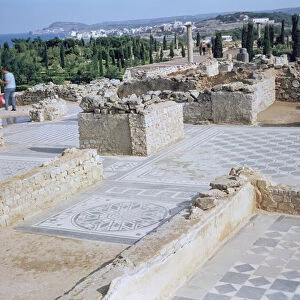 Roman ruins of the port of Emporion, 6th-4th century BC (photo)