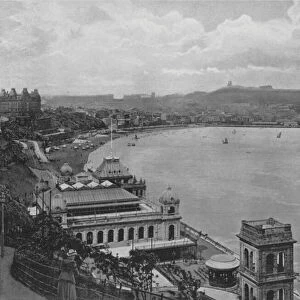 Scarborough, the South Bay and Spa (b / w photo)