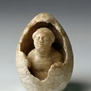 Small sculpture representing Helen, small sculpture in the form of an egg