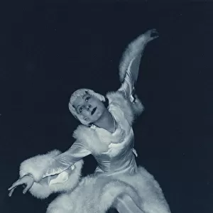 Sonja Henie, Dying Swan (b / w photo)