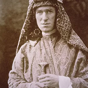 T. E. Lawrence in Arab costume during WWI, c. 1914-18 (b / w photo)