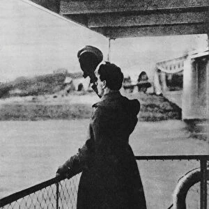 Trotsky going into exile, 1929 (b / w photo)