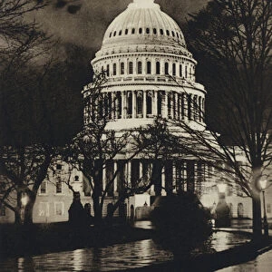 United States, Washington DC, The Capitol Building, by night (b / w photo)