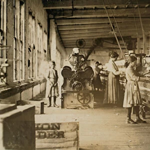 Two young spinners in Catawba Cotton Mills, Newton, North Carolina, 1908 (b / w photo)