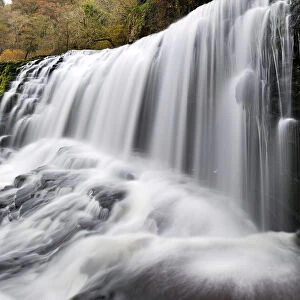 Sgwd Isaf Clun-gwyn waterfall. Ystradfellte, Brecon Beacons National Park, Wales