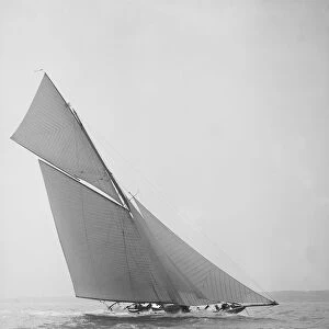 The beautiful 52 ft cutter Sonya sailing close-hauled, 1913. Creator: Kirk & Sons of Cowes