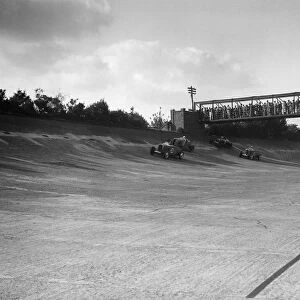 Cars racing on Byfleet Banking during the BRDC 500 Mile Race, Brooklands, 3 October 1931