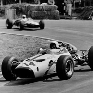 McLaren - Serenissima, Bruce McLaren 1966. Creator: Unknown