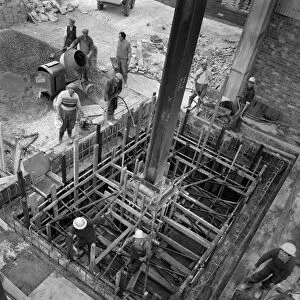 Men at work at a construction site, Gainsborough, Lincolnshire, 1960