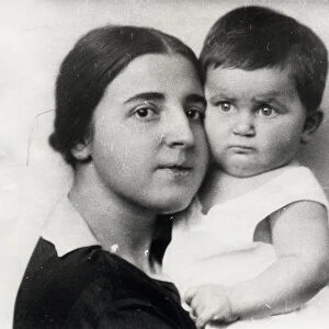 Nadezhda Alliluyeva, second wife of Josef Stalin, and their daughter Svetlana Alliluyeva, 1927