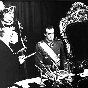 The Prince Juan Carlos de Borbon gives loyalty oath to the head of state