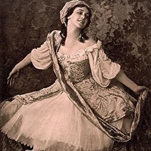 Tamara Karsavina, Russian ballerina, in Nikolai Tcherepnins ballet Le Pavillon d Armide, 1913