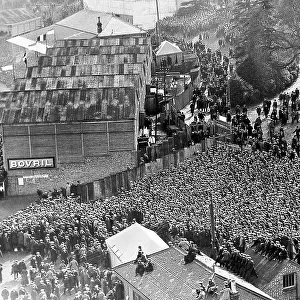 A record crowd of over 120, 000 gather outside the Crystal Palace ground in South London for a view of the 1913 FA Cup Final between Aston Villa and Sunderland