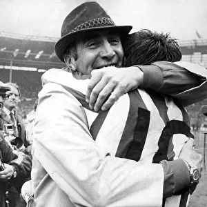 Sunderland manager Bob Stokoe embraces Ian Porterfield