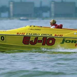 Richard Dunwoody Tests The Jordan EJ-10 Boat