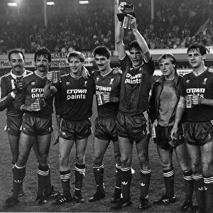 Alan Hansen of Liverpool with Screen Sport Super Cup 1986