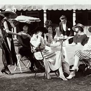Ascot fashion 1921 Ladies seated drinking tea A©Mirrorpix