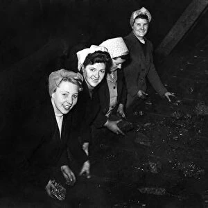 Astley Green Colliery. Women sreeners at Astley Green Pit cleaning the coal of