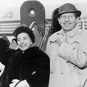 Danny Kaye Actor with wife Sylvia in 1959 at Heathrow airport Dbase MSI