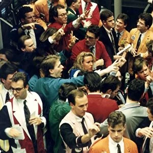DEALERS IN THE OPTIONS AND FUTURES MARKET, LONDON 12 / 10 / 1994