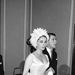 Elizabeth Taylor Aug 1963 Bolshoi Ballet benefit