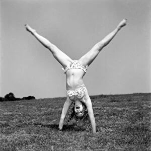 Glamour girl Val Hollman. January 1960 M4307-010