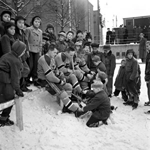 Ice Hockey. Earls Court Rangers in Stockholm. January 1953 D234