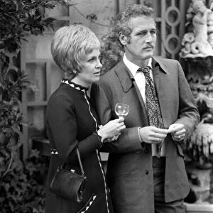Joanne Woodward and Husband Paul Newman October 1969 At a press conference in