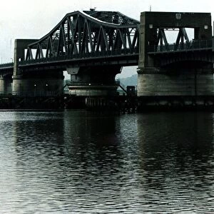 Kincardine Bridge showing signs of sinking in the mud flats river