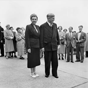 Labour Party Conference 1953: Nye Bevan and Jennie Lee. September 1953 D5828-009
