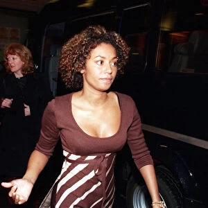 MEL B SCAREY SPICE APRIL 1998 THE SPICE GIRLS GOING TO THE APPARTMENT NIGHT CLUB IN