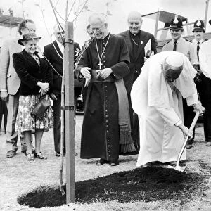 Pope John Paul II, tree planting ceremony ahead of Mass at Heaton Park, Manchester
