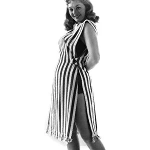 Rev Fashions: Hayel Sutton. July 1958 P025270