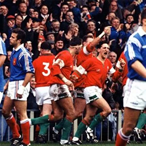 Sport - Rugby - Wales 24 v France 15 - 21st February 1994 - Welsh players celebrate Scott