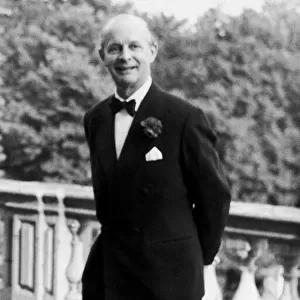 William Waldorf Astor III, 4th Viscount Astor (born December 27